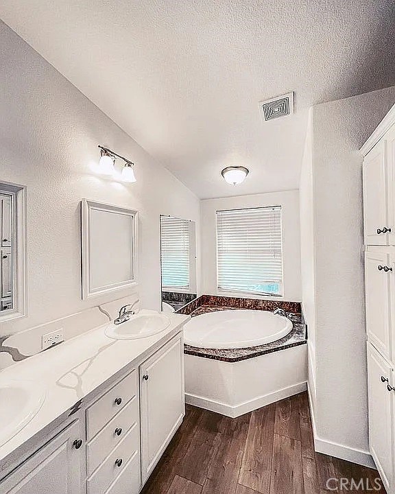 21210 E Arrow Highway, Covina CA: https://media.crmls.org/medias/50da460c-342c-4fa5-a995-93ae0d5ad8e1.jpg
