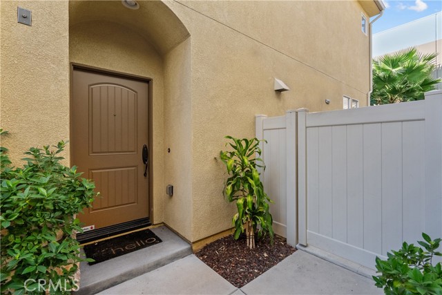 Detail Gallery Image 2 of 38 For 21207 Ingomar Ct, Canoga Park,  CA 91304 - 4 Beds | 3 Baths