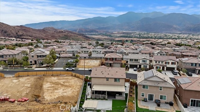 Detail Gallery Image 10 of 59 For 11714 Wandering Way, Corona,  CA 92883 - 4 Beds | 3 Baths