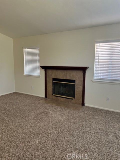 Detail Gallery Image 4 of 11 For 17605 Landis Dr, Victorville,  CA 92395 - 3 Beds | 2 Baths