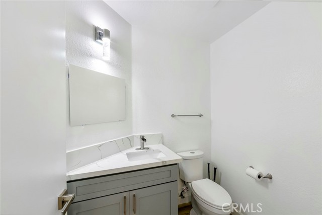 Detail Gallery Image 22 of 47 For 918 Hyde Ct, Costa Mesa,  CA 92626 - 4 Beds | 2/1 Baths