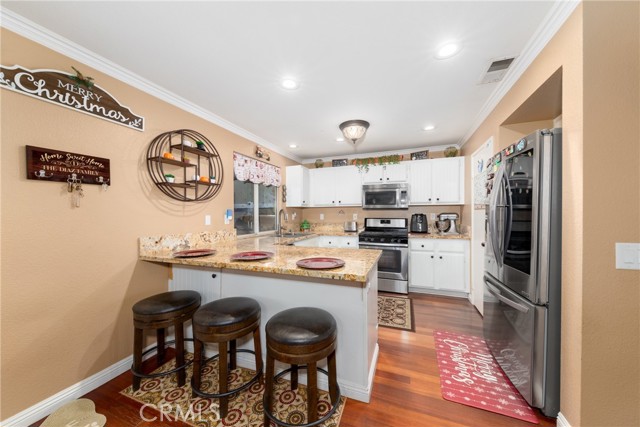 Detail Gallery Image 14 of 53 For 13311 Bandera Dr, Corona,  CA 92883 - 3 Beds | 2 Baths