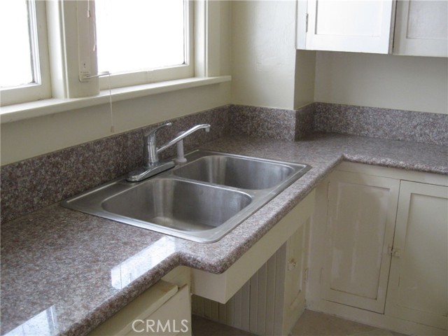 Detail Gallery Image 5 of 10 For 311 4 St, Long Beach,  CA 90802 - 1 Beds | 1 Baths