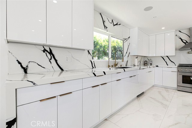 12410 Mclennan Avenue, Granada Hills CA: https://media.crmls.org/medias/50dcc894-9271-431f-bd74-6d9bed377a39.jpg