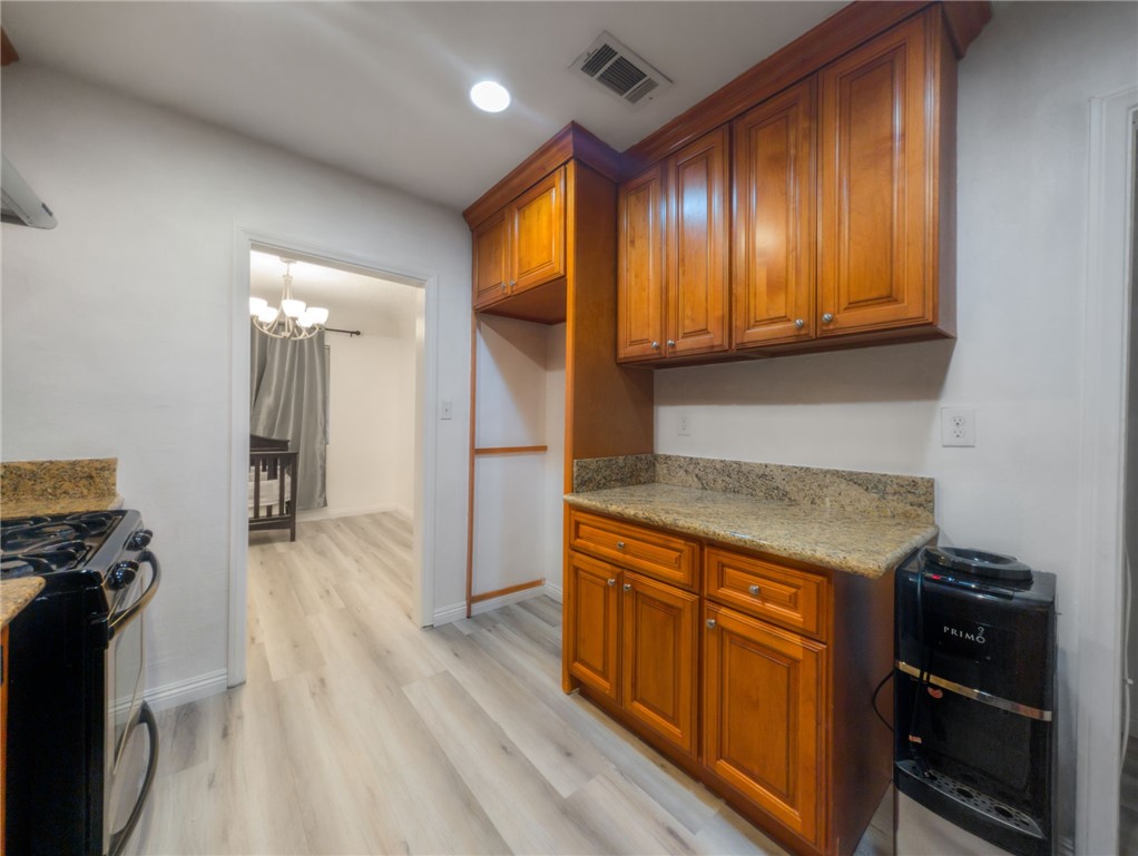 Detail Gallery Image 6 of 25 For 2597 Lincoln Dr, San Bernardino,  CA 92405 - 3 Beds | 2 Baths