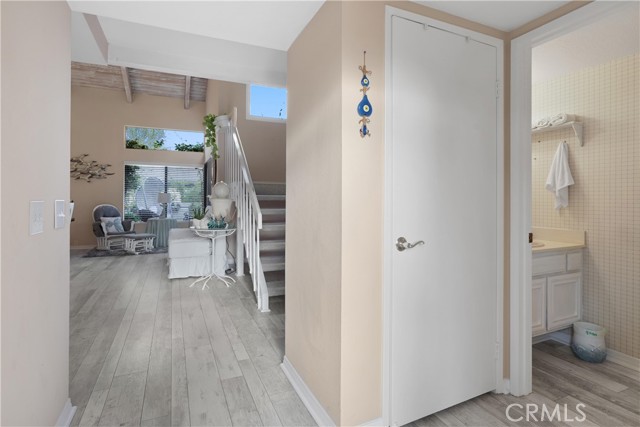 Detail Gallery Image 4 of 13 For 2604 N Tustin Ave #C,  Santa Ana,  CA 92705 - 4 Beds | 2/1 Baths
