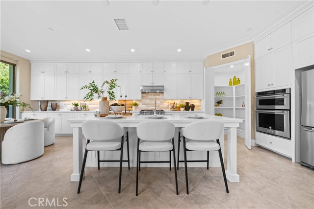 100 Viano, Irvine CA: https://media.crmls.org/medias/50dda6a8-ef82-466f-8126-2b419c0ab2bc.jpg