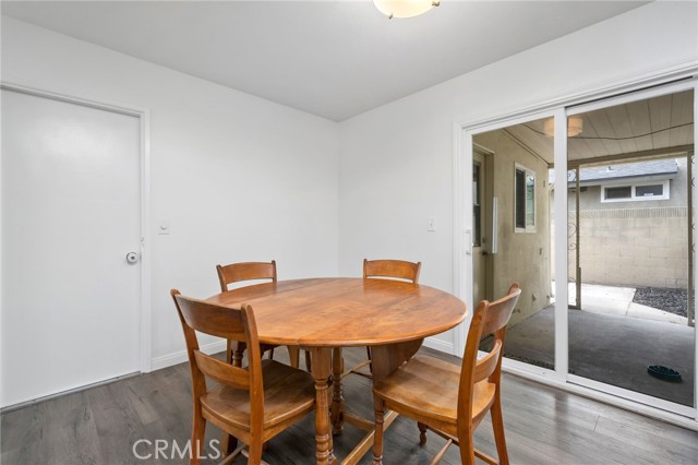 805 S Plymouth Place, Anaheim CA: https://media.crmls.org/medias/50de71f9-b084-45a7-8143-40238e74c5a0.jpg