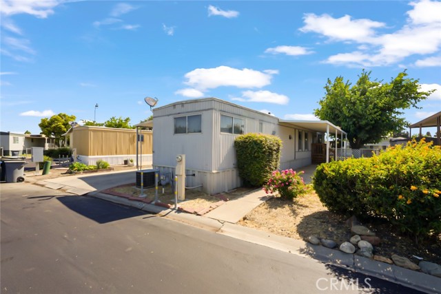 2499 E Gerard Ave, Merced CA: https://media.crmls.org/medias/50debe92-82fd-4e1e-97e6-c68453a03905.jpg