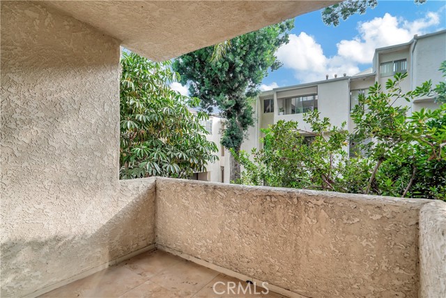 Detail Gallery Image 15 of 18 For 5325 Newcastle Ave #239,  Encino,  CA 91316 - 2 Beds | 1 Baths