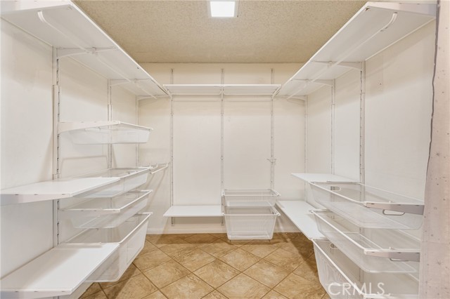 Detail Gallery Image 27 of 68 For 24321 Barley Rd, Moreno Valley,  CA 92557 - 4 Beds | 2/1 Baths