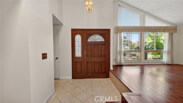 Detail Gallery Image 5 of 32 For 14272 Saarinen Ct, Irvine,  CA 92606 - 4 Beds | 2/1 Baths