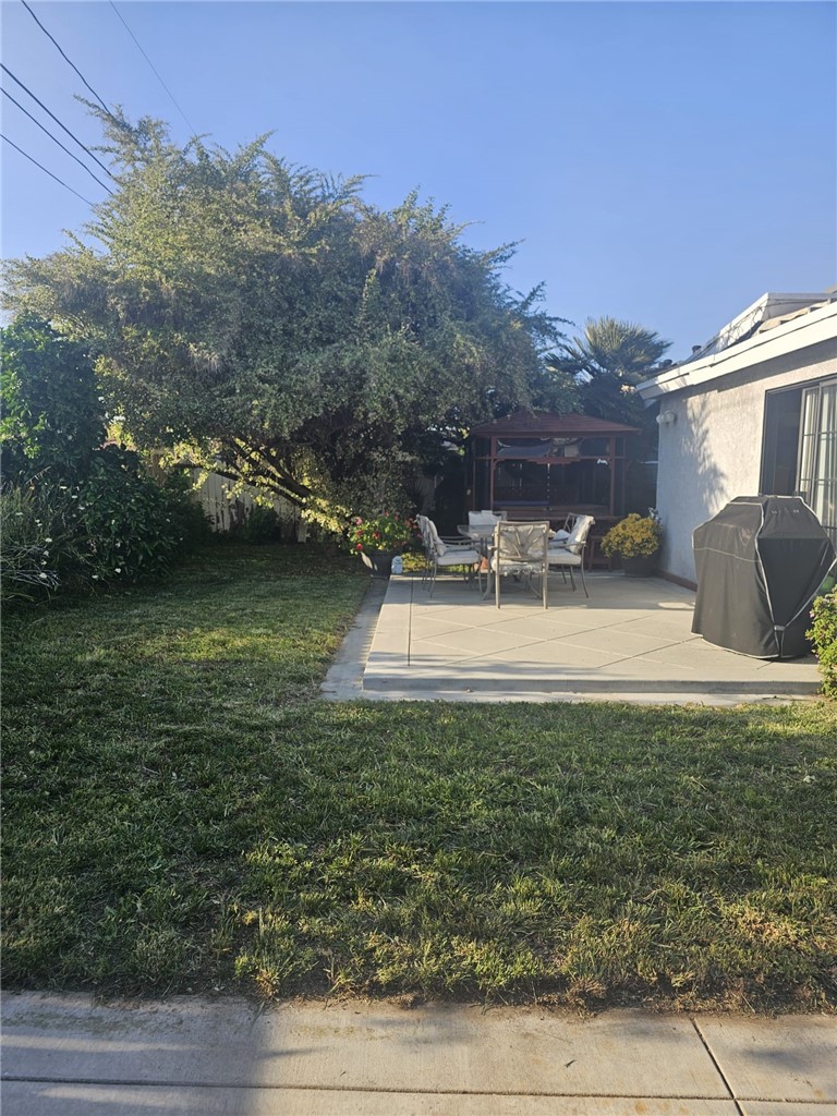 3653 Faust Avenue, Long Beach, California 90808, 2 Bedrooms Bedrooms, ,1 BathroomBathrooms,Single Family Residence,For Sale,Faust,PW24080498