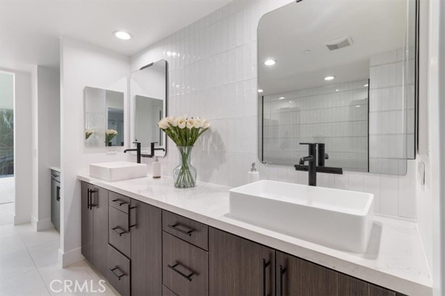 Detail Gallery Image 37 of 73 For 262 Rockefeller, Irvine,  CA 92612 - 3 Beds | 3/1 Baths