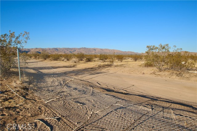 Detail Gallery Image 8 of 15 For 4594 Rice Ave, Joshua Tree,  CA 92252 - – Beds | – Baths