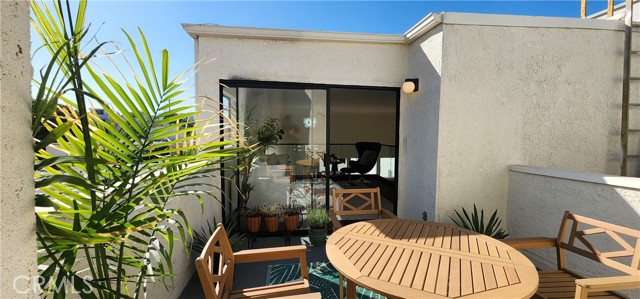 Detail Gallery Image 42 of 57 For 11845 Mayfield Ave #303,  Los Angeles,  CA 90049 - 2 Beds | 2/1 Baths