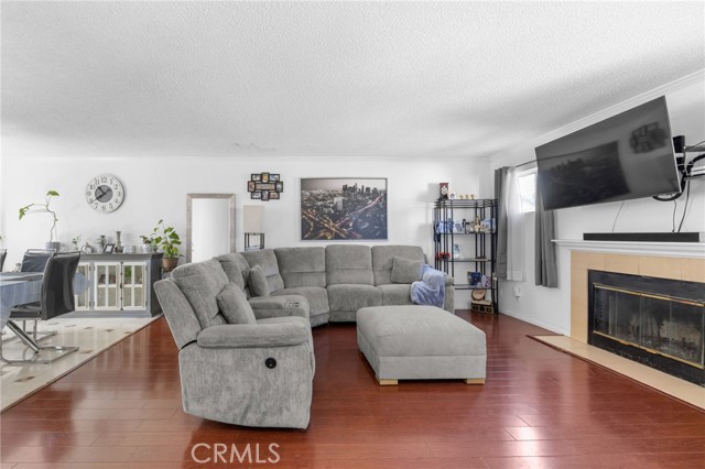 Front Image Thumbnail for CRDW26068705