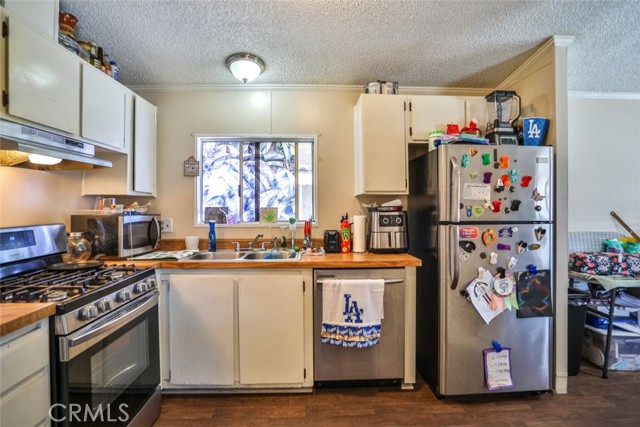 Detail Gallery Image 14 of 38 For 1045 N Azusa Ave #26,  Covina,  CA 91722 - 3 Beds | 2 Baths