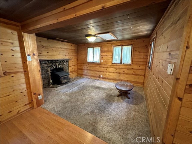 Detail Gallery Image 11 of 17 For 851 Jay Bird Ln, Big Bear Lake,  CA 92315 - 2 Beds | 1 Baths