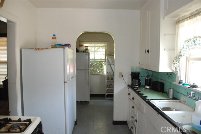 Detail Gallery Image 10 of 18 For 763 W 21st St, San Bernardino,  CA 92405 - 3 Beds | 2 Baths