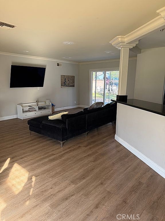 Detail Gallery Image 4 of 9 For 7446 Kentland, West Hills,  CA 91307 - 2 Beds | 2 Baths