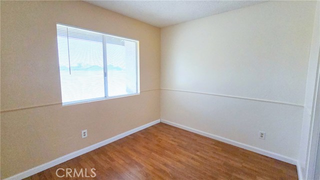 7960 Eugenia Avenue, Fontana CA: https://media.crmls.org/medias/50e3fda8-5816-48cc-950d-36bfcd3b00e6.jpg