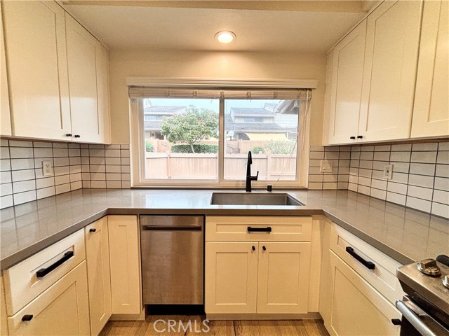 Detail Gallery Image 12 of 21 For 1709 Avenida Selva, Fullerton,  CA 92833 - 2 Beds | 2 Baths