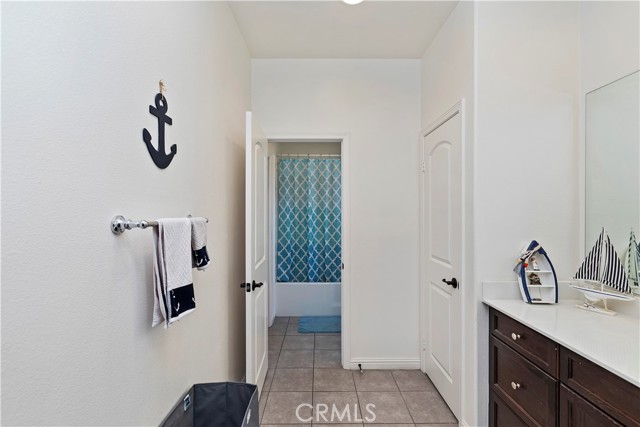 Detail Gallery Image 16 of 34 For 4815 Casillas Way, Fontana,  CA 92336 - 5 Beds | 3/1 Baths