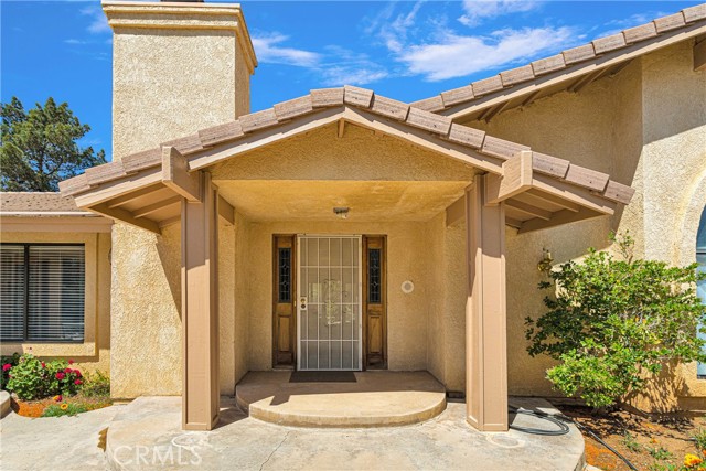 Detail Gallery Image 2 of 48 For 10764 Orchid Ave, Hesperia,  CA 92345 - 5 Beds | 4 Baths