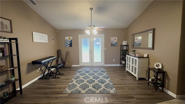 Detail Gallery Image 7 of 30 For 15454 Mustang Ave, Apple Valley,  CA 92307 - 4 Beds | 3 Baths