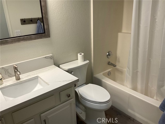 Detail Gallery Image 10 of 19 For 39513 Oak Cliff Dr, Temecula,  CA 92591 - 3 Beds | 2 Baths