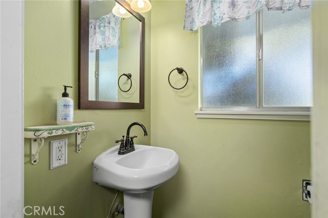 Detail Gallery Image 33 of 73 For 2848 Marigold Ave, Chico,  CA 95973 - 4 Beds | 2 Baths