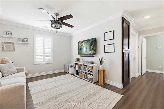 Detail Gallery Image 30 of 42 For 19890 Holly Drive, Saugus,  CA 91350 - 3 Beds | 3 Baths