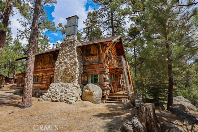 Detail Gallery Image 6 of 47 For 39342 Mohawk Dr, Fawnskin,  CA 92333 - 4 Beds | 2 Baths