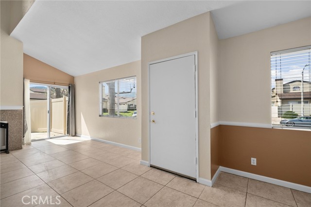 Detail Gallery Image 8 of 31 For 282 Parkview Dr, Lake Elsinore,  CA 92530 - 2 Beds | 1 Baths