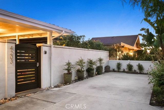 4203 Calle Mayo, San Clemente CA: https://media.crmls.org/medias/50e86fe0-0ef7-4eec-9a85-df8459774bc2.jpg