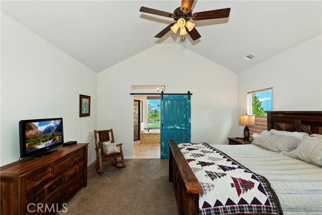 Detail Gallery Image 25 of 62 For 26300 Spyglass Dr, Lake Arrowhead,  CA 92352 - 3 Beds | 3/1 Baths