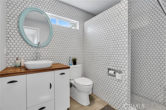 15 69th Place, Long Beach CA: https://media.crmls.org/medias/50e9a4bf-8535-4981-9725-ad73fb80631a.jpg