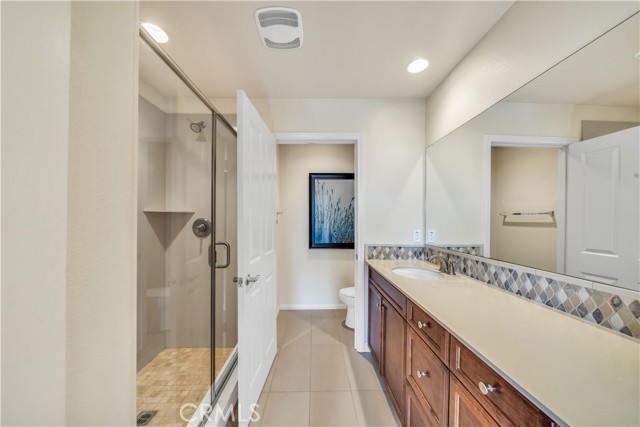 Detail Gallery Image 17 of 26 For 14102 W Chapparel Ln, Van Nuys,  CA 91405 - 2 Beds | 2/1 Baths