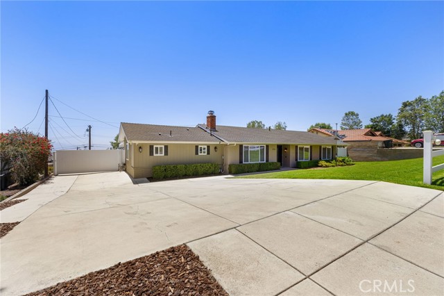 Detail Gallery Image 4 of 66 For 8729 Hillside Rd, Rancho Cucamonga,  CA 91701 - 4 Beds | 3 Baths