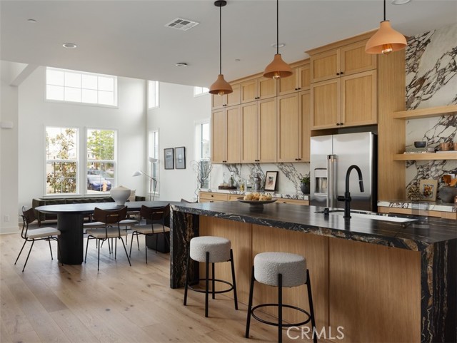 Detail Gallery Image 3 of 17 For 18012 Hazel Ct, Fountain Valley,  CA 92708 - 3 Beds | 3/1 Baths