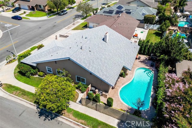 Detail Gallery Image 9 of 55 For 7152 Sunlight Dr, Huntington Beach,  CA 92647 - 5 Beds | 4 Baths