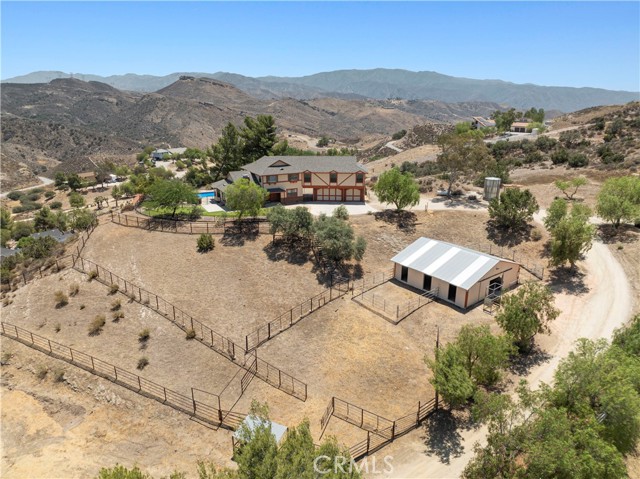 13620 Pales, Agua Dulce CA: https://media.crmls.org/medias/50eb94a6-af22-41e4-acf9-e35504c0a88f.jpg
