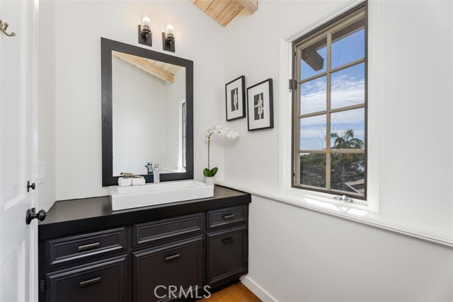 Detail Gallery Image 22 of 40 For 590 Diamond Street, Laguna Beach,  CA 92651 - 5 Beds | 4/1 Baths