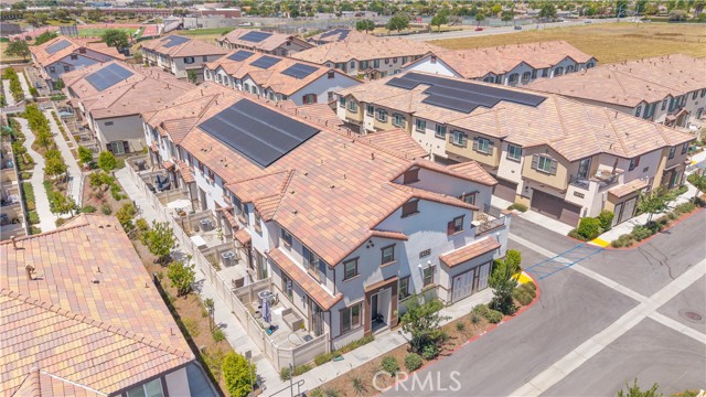 24125 Tuscany Avenue, Murrieta CA: https://media.crmls.org/medias/50ec2e10-024e-4763-9ecf-49b5c4b4e992.jpg