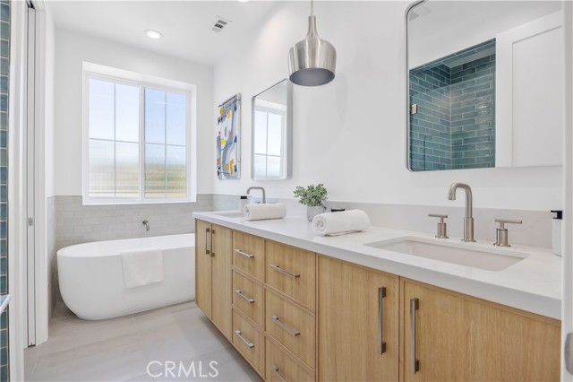2420 Ives Lane, Redondo Beach, California 90278, 4 Bedrooms Bedrooms, ,3 BathroomsBathrooms,Residential,For Sale,Ives,SB25133700