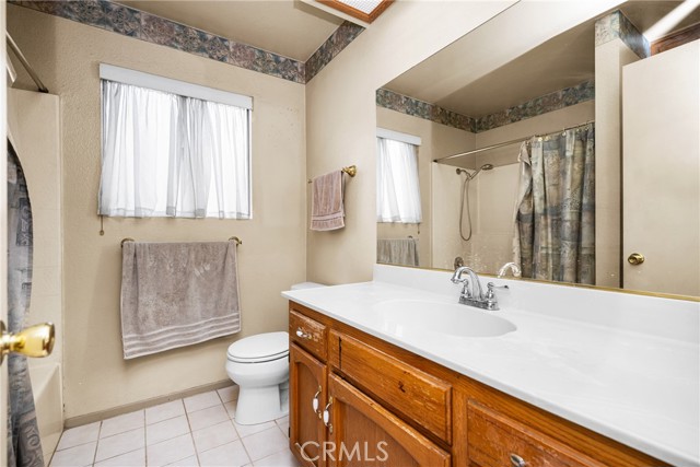 5914 Ocasa Drive, Jurupa Valley CA: https://media.crmls.org/medias/50ed54b6-aad3-4078-9600-62069fcf3664.jpg