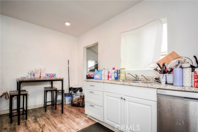 Detail Gallery Image 31 of 33 For 185 N Scovell, San Jacinto,  CA 92583 - 5 Beds | 3 Baths