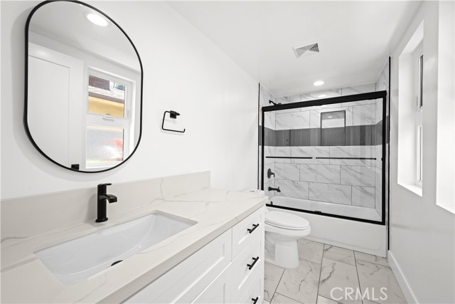 6702 Kester Avenue, Van Nuys CA: https://media.crmls.org/medias/50ee6173-c96e-4457-8628-1688242ed3ed.jpg