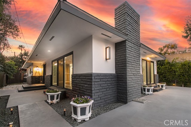 Detail Gallery Image 8 of 38 For 4867 Noble, Sherman Oaks,  CA 91403 - 3 Beds | 2 Baths